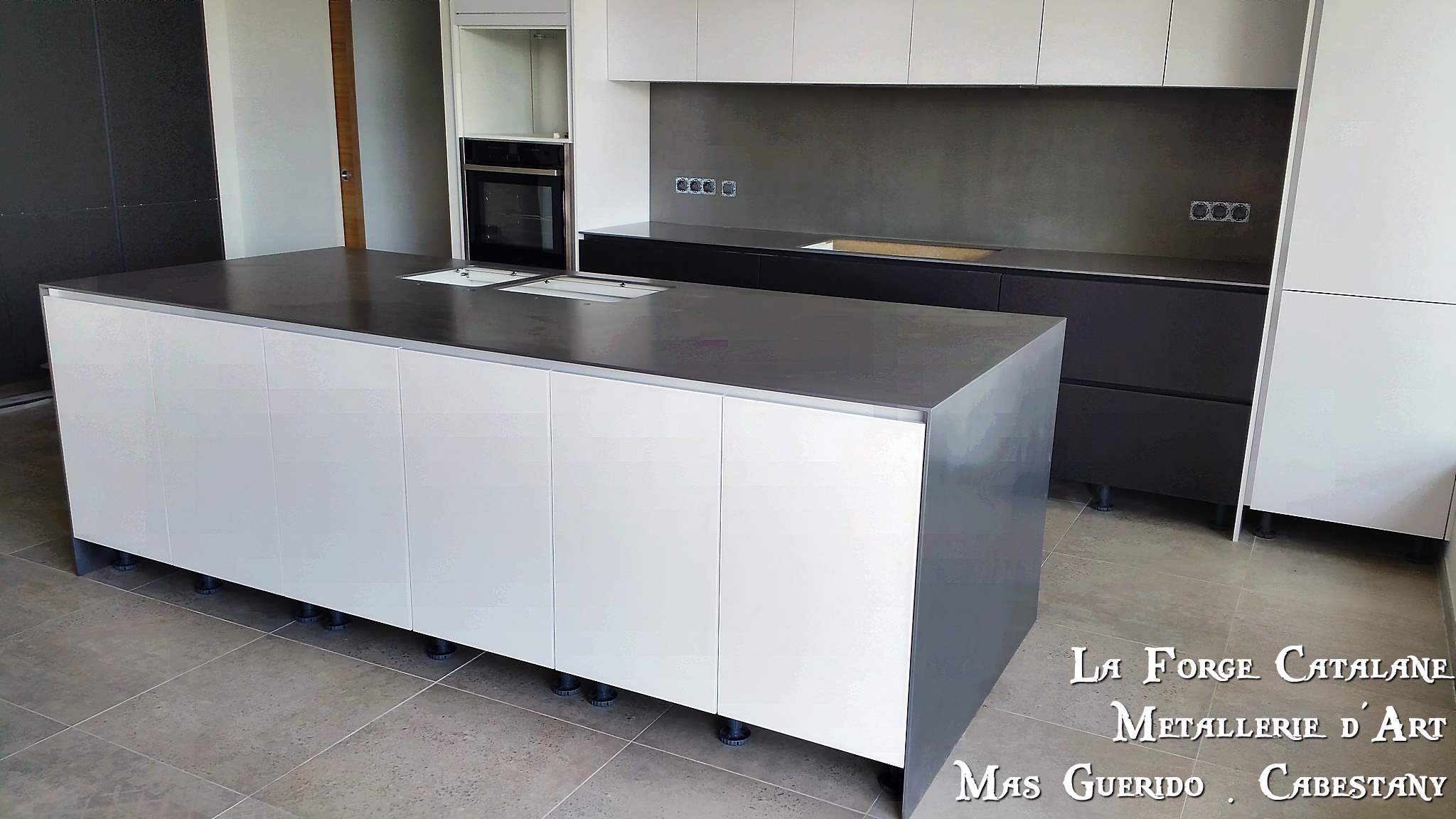 Plan de travail cuisine decoupe laser fer Forge Catalane Cabestany (6).jpg